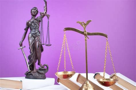 Concept De Droit Livre De Droit Ouvert Juges Gavel Balance La Statue De