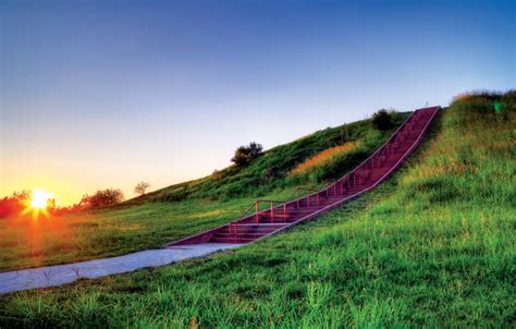 The Cahokia Mounds - xyHt