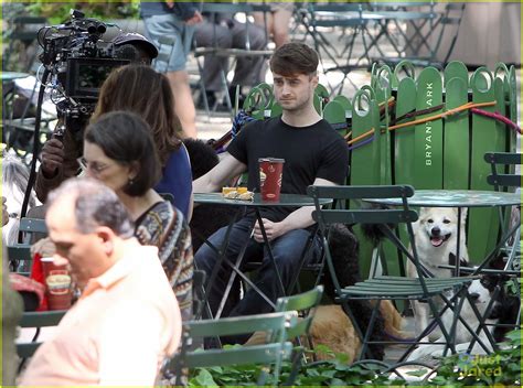 Full Sized Photo Of Daniel Radcliffe Dog Walker Trainwreck Nyc Set 25