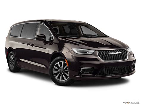 2022 Chrysler Pacifica Hybrid Reviews Price Specs Photos And Trims