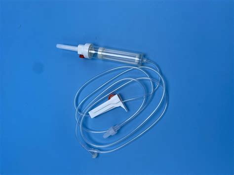 High Quality Pvc Sterile Iv Disposable Syringe Needle Medical Infusion