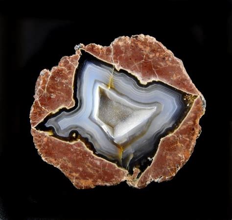 What is a Thunderegg? An ID Guide | Rock & Gem Magazine