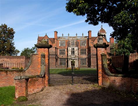 Castle Bromwich Hall Gardens (Birmingham) - Visitor Information & Reviews