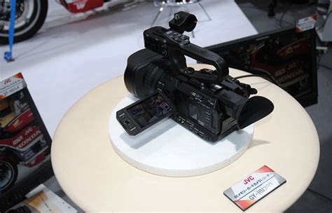 Interbee2015 Jvcケンウッドブース：「つくる」「つたえる」をテーマに4k製品を展示。gy Ls300chを中心としたシステムも