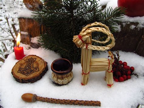 Yule altar 2017 / Yuletide 2017 / Winter solstice 2017 / Midwinter ...