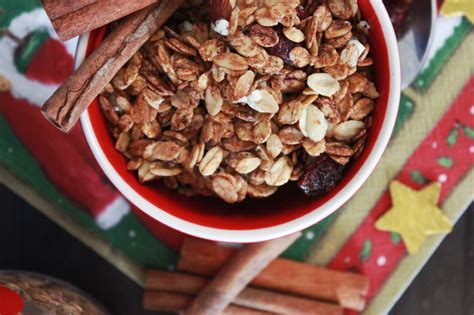 Granola à la cannelle et aux cranberries pour noël