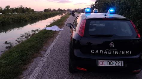 Dal Canale Riaffiora Un Cadavere Mistero Sull Identit Il Ottobre