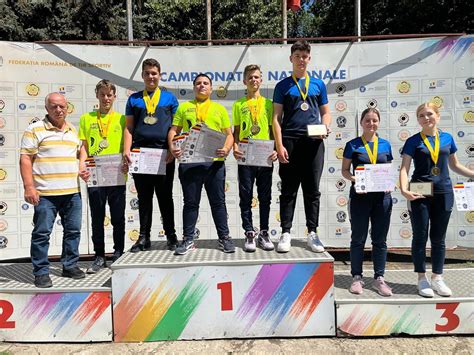 Salb De Medalii Pentru Sportivii De La Csu Oradea Sec Ia De Tir