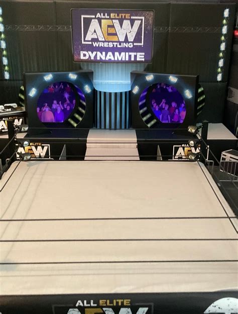 Aew Pop Up Entrance Stage Rastlin Figures