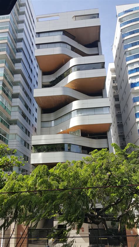 Fachada Trespa Supreme Construções