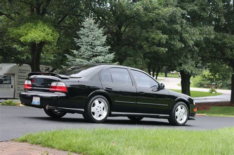 4thgen Nissan Maxima On Zauber Dish II Wheels