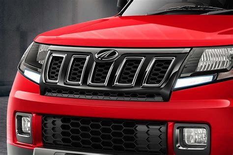 Mahindra TUV 300 T10 Opt Dual Tone On-Road Price and Offers in Bangalore