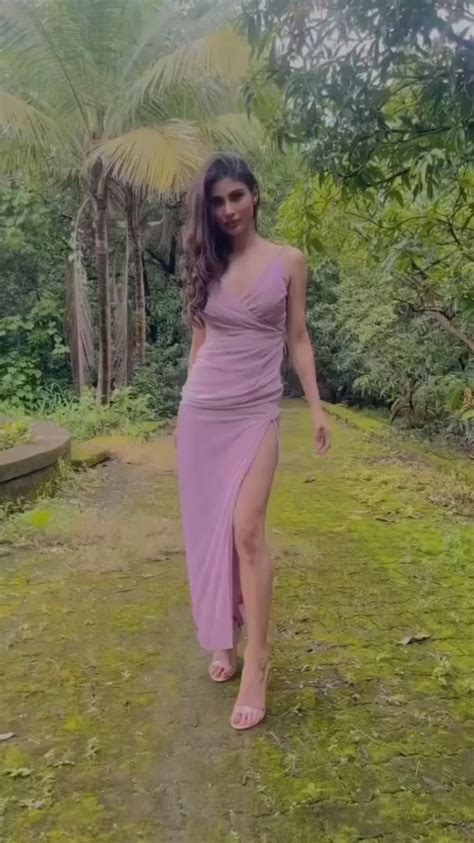 Mouni Roy Nude Sexy Video Leaked Realpornclip