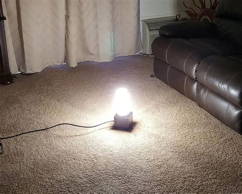 This LED Lamp Kicks out 6000 Lumens in a Smooth 360-Degree Circle