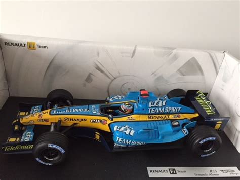 Hot Wheels Schaal 1 18 Renault R25 Fernando Alonso Catawiki