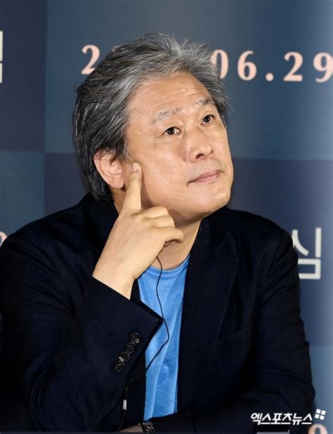 은근한 감정에 집중헤어질 결심 박찬욱이 완성한 어른의 사랑 이야기 종합