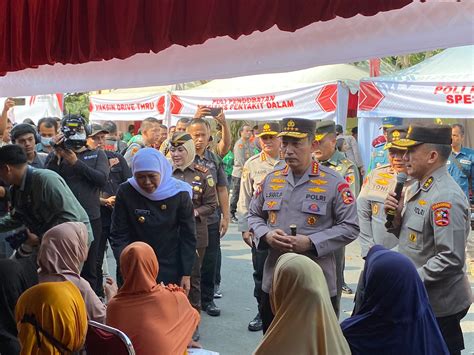 kapolri hadiri bakti kesehatan  mapolda jatim  rangkaian hari