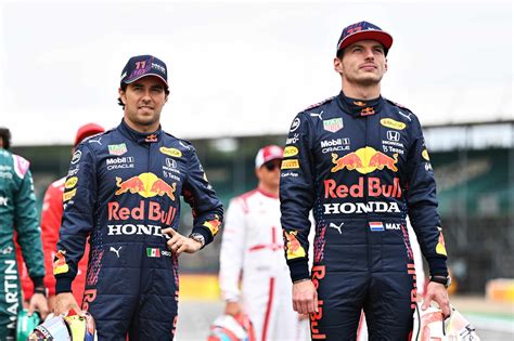 ¡le Volvió A Ganar A Verstappen Checo Pérez Supera A Max En Redes