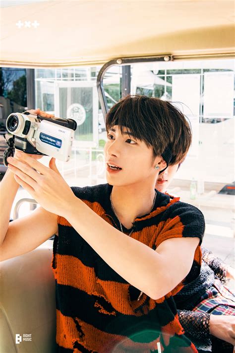 220811 Txt Weverse Update Txt Lollapalooza 2022 Photo Sketch Kpopping