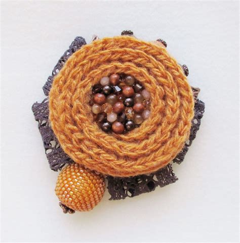 orange  brown crochet brooch arte ganchillo aretes crochet