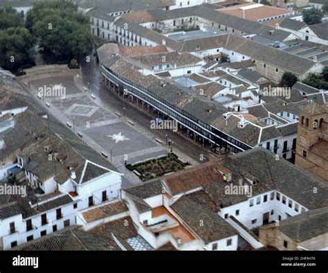 VISTA AEREA DE LA PLAZA MAYOR FOTO AÑOS 80 Location EXTERIOR