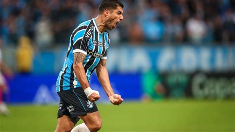 Gol do Grêmio hoje Suárez marca mais um para o Tricolor no GreNal 440