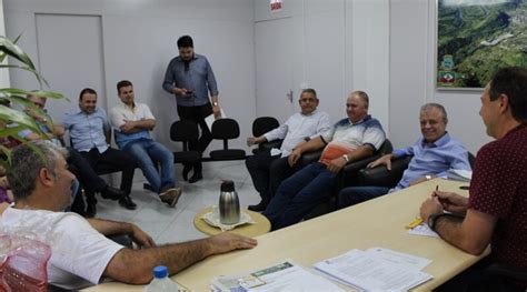 Deputado Federal Marco Tebaldi Visita Monda Prefeitura De Monda