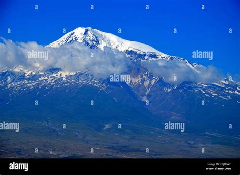 Clouds Around Snow Covered Mount Ararat Stock Photo Alamy