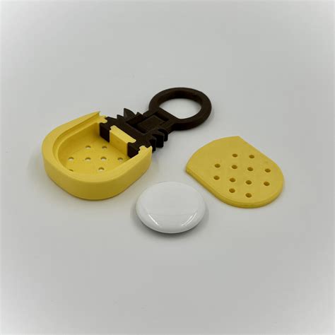 Pineapple AirTag Keychain - PRINTZELZ