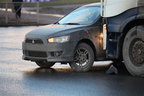 Top Rated Pennsylvania Truck Accident Lawyers Legalfinders