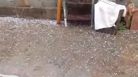 Vídeo Chuva de granizo atinge Cachoeira do Campo em Ouro Preto