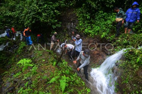 Di Balik Gemericik Air Dari Kaki Galunggung Antara Foto