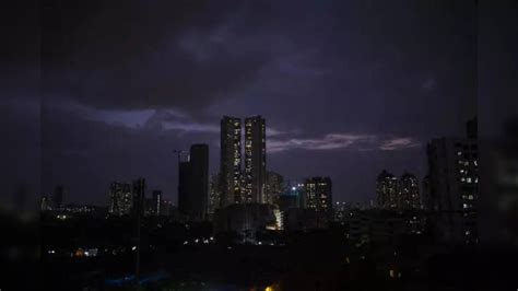 Power Outage Plunges Bandras Upscale Areas Into Darkness In Mumbai