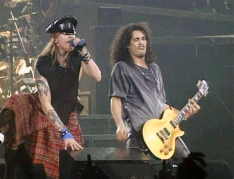 Axl Rose And Slash Of Guns N Roses Early 90s Axl Rose Guns N Roses Linkin Park Heavy Metal