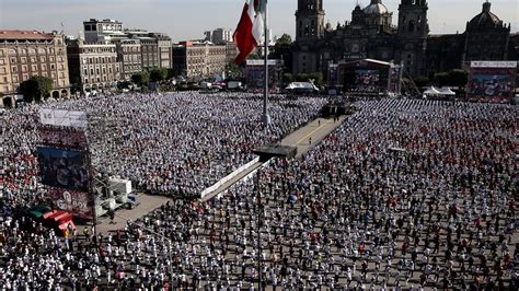 Clase masiva de box en el Zócalo Rompe récord por segundo año