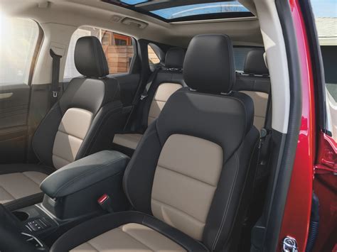 2021 Ford Escape: 28 Interior Photos | U.S. News