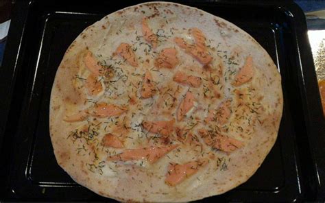 Recette Pizza Wrap Saumon Cr Me Fraiche Aneth Conomique Et Facile