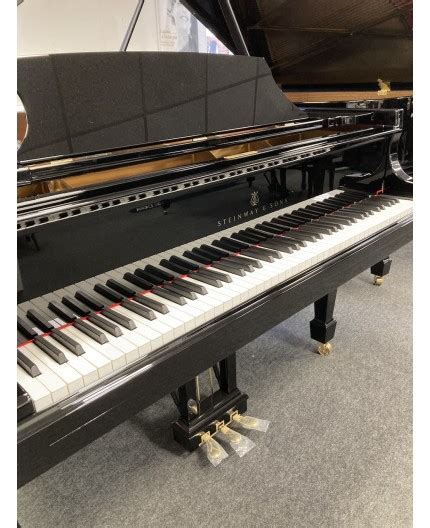 Nuevo Piano STEINWAY AND SONS Modelo B Disponible Tienda Nancy Color