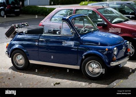 Fiat 500 convertible hi-res stock photography and images - Alamy