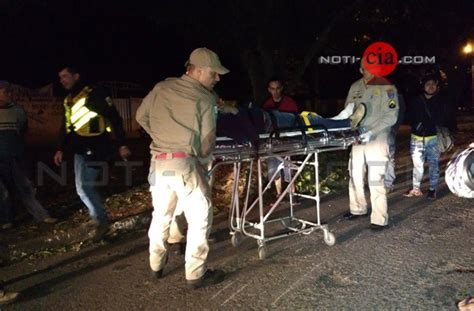 Jovem Sofre Queda De Moto E Ferimentos Fratura Exposta Na Zona