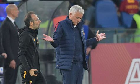 Roma Dopo Il Derby La Decisione Su Mourinho Rinnovo Vicino