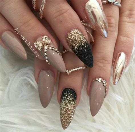 Gold Nails Stiletto Nails With Images Diamond Nails Stiletto Nails Designs Luxury Nails