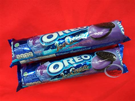 Oreo Blueberry Ice Cream Flavor Sandwich Cookie Biscuit 2 Rolls Packs