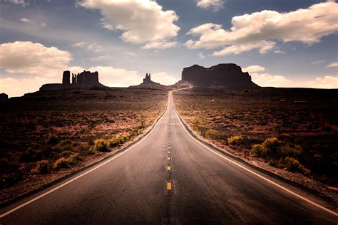 Road to Monument Valley - Ryan Lips Photography