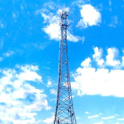 Communication Angle Steel Telecom Tower With Antenna Mounts