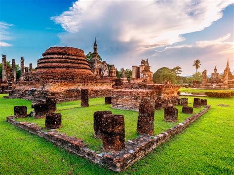 motorbike madness pattaya  tours west thailand kanchanaburi