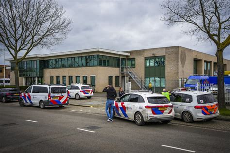 Kraakpand Omsingeld Door Politie Maar Agenten Mogen Niks Doen 112Brabant