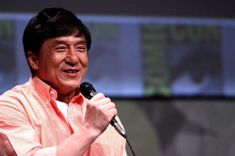Quantos Anos Tem O Jackie Chan - Jackie Chan faz 61 anos; confira sete curiosidades sobre o ator | Jovem Pan
