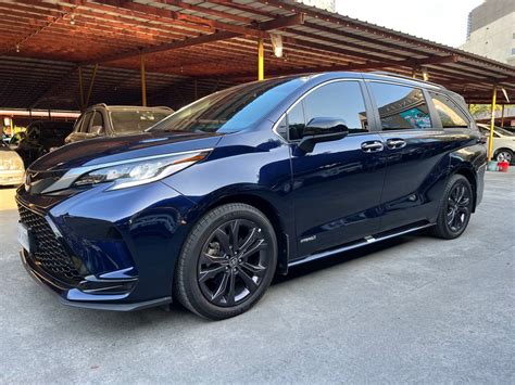 Toyota Sienna XSE Hybrid 500km Only Auto on Carousell