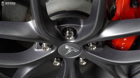 Are Aftermarket Tesla Model S Lug Nuts Safe To Use